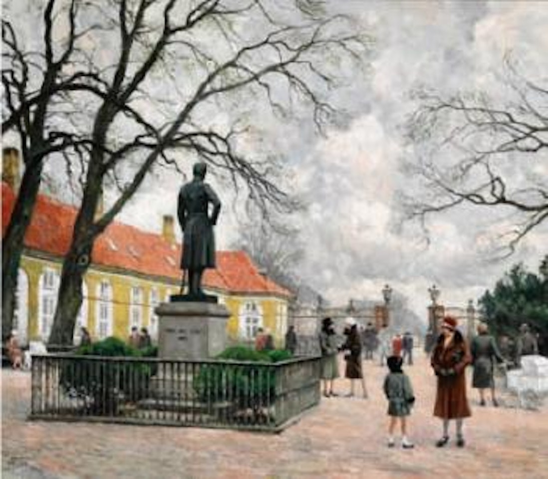 The entrance to Frederiksberg Garden with the statue of King Frederik VI by Paul Fischer