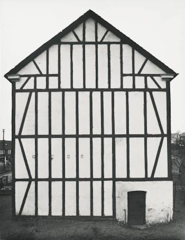 Ensemble De Sept Photographies De Séries Différentes by Bernd & Hilla Becher