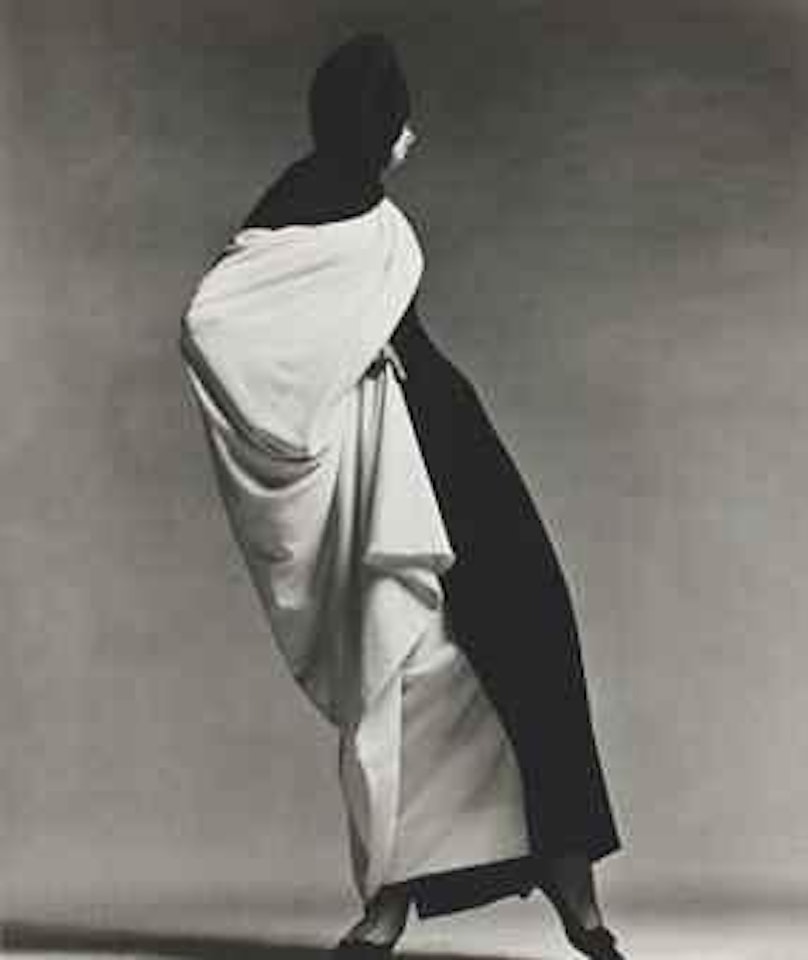 Jean Shrimpton, Toga by Forquet, Paris Studio, août 1965 by Richard Avedon