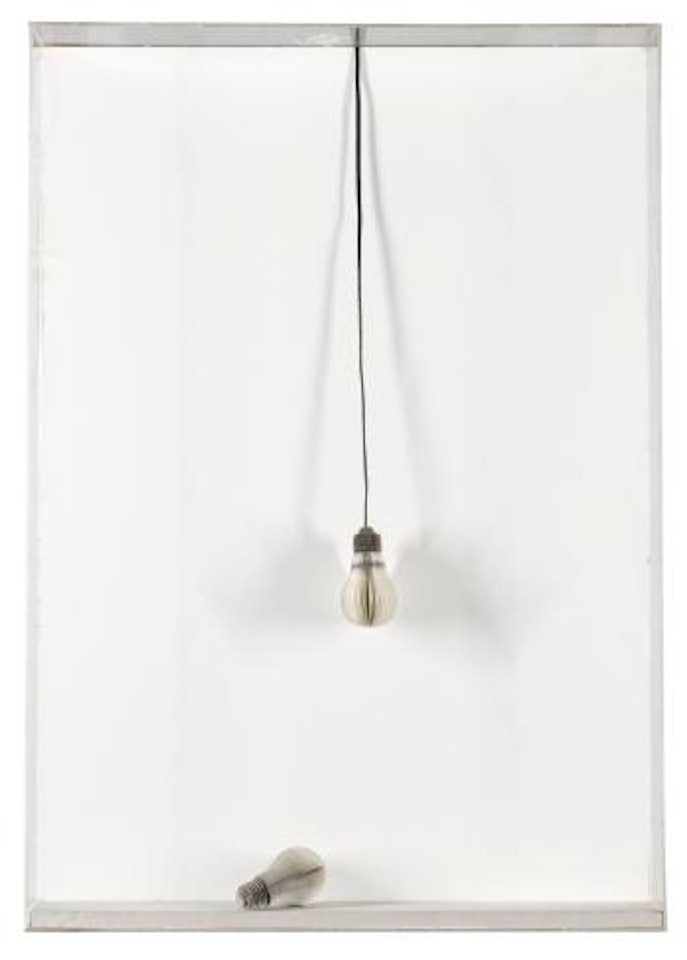 Les Ampoules (Bulbs) by Pavlos Dionyssopoulos