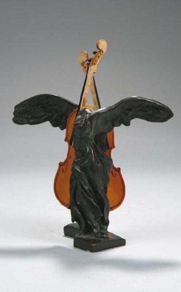 Petite Victoire de Samothrace by Arman