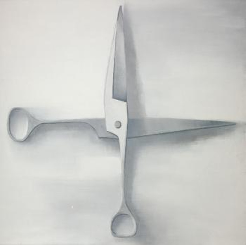 White Western scissors in cross shape by Mao Xuhui