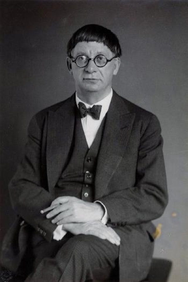 Der Architekt (Hans Poelzig) by August Sander
