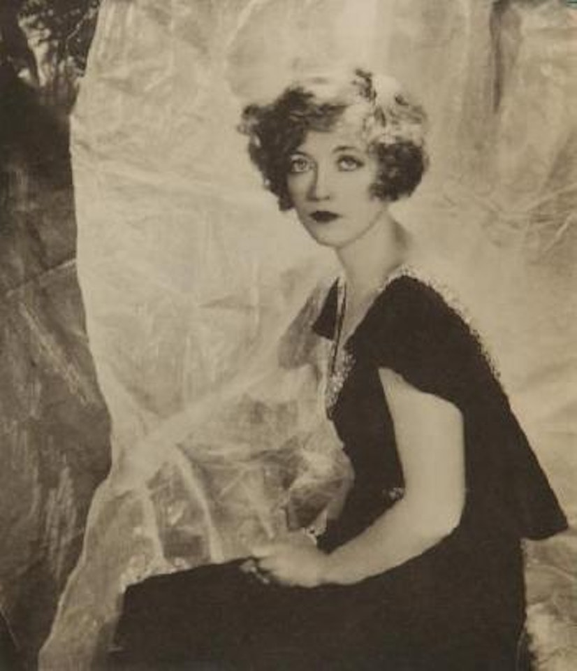L'actrice américaine Claire Windsor by Edward Steichen