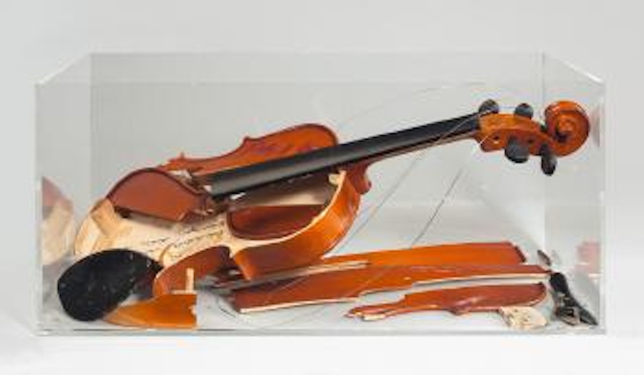 Ohne Titel (Violine) by Charlotte Moorman by Nam June Paik