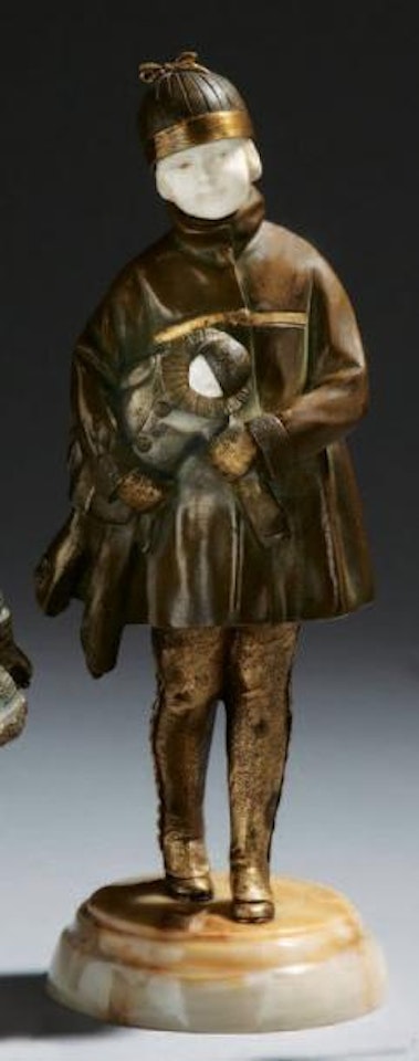 Jeune fille à l'arlequin by Demetre Chiparus