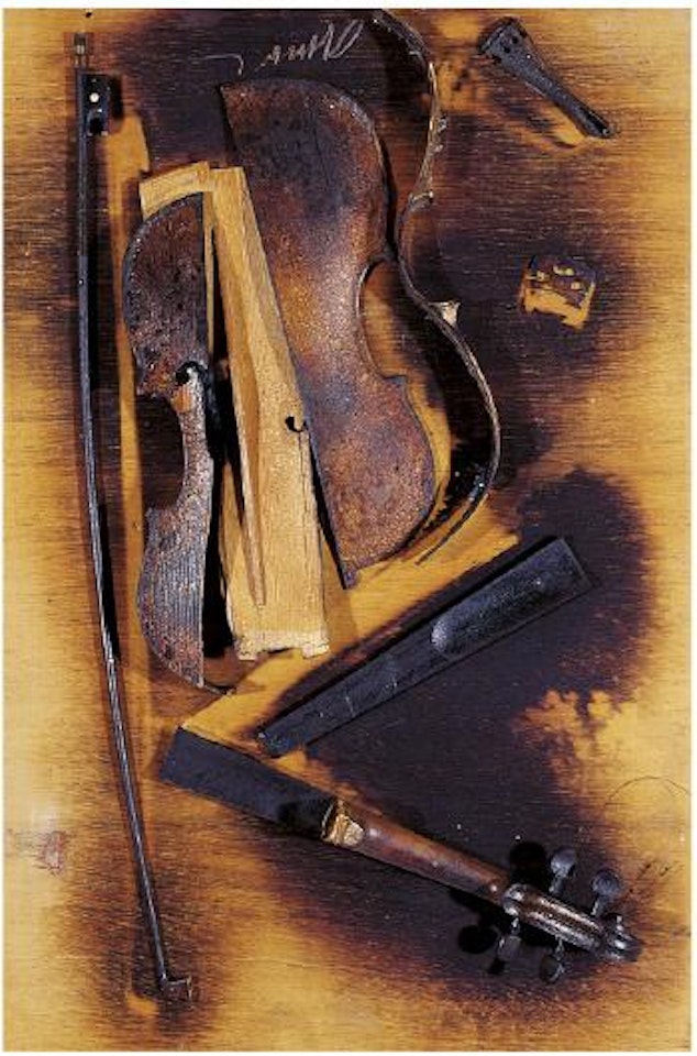 Violon by Arman