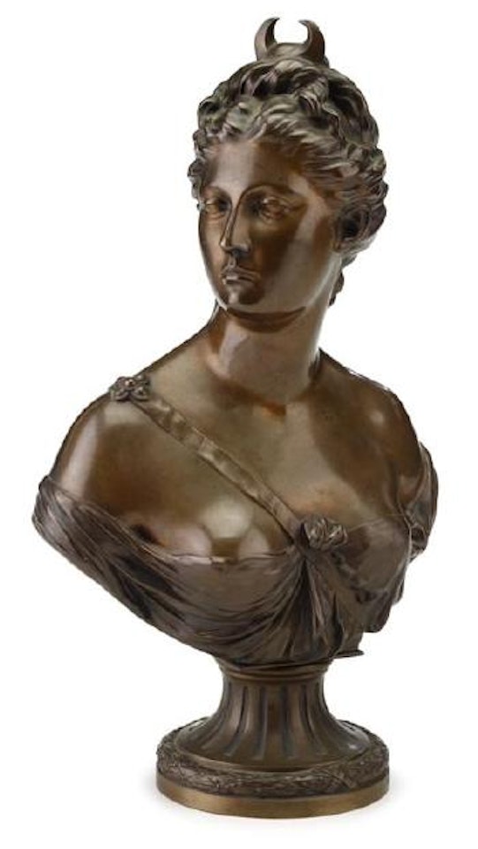 Diana by Jean-Antoine Houdon