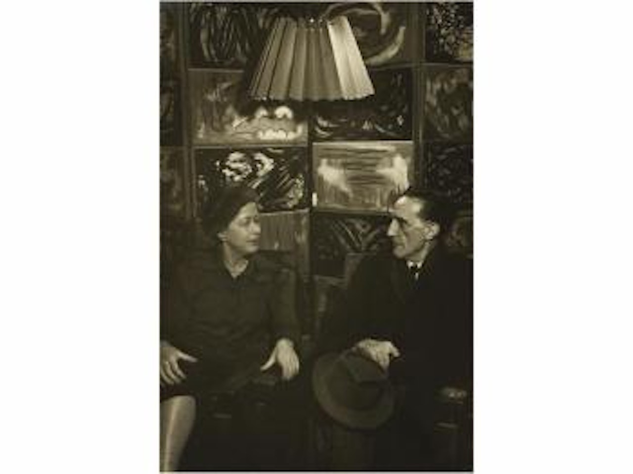 Teeny y Marcel Duchamp en el estudio de Man Ray, París by Man Ray