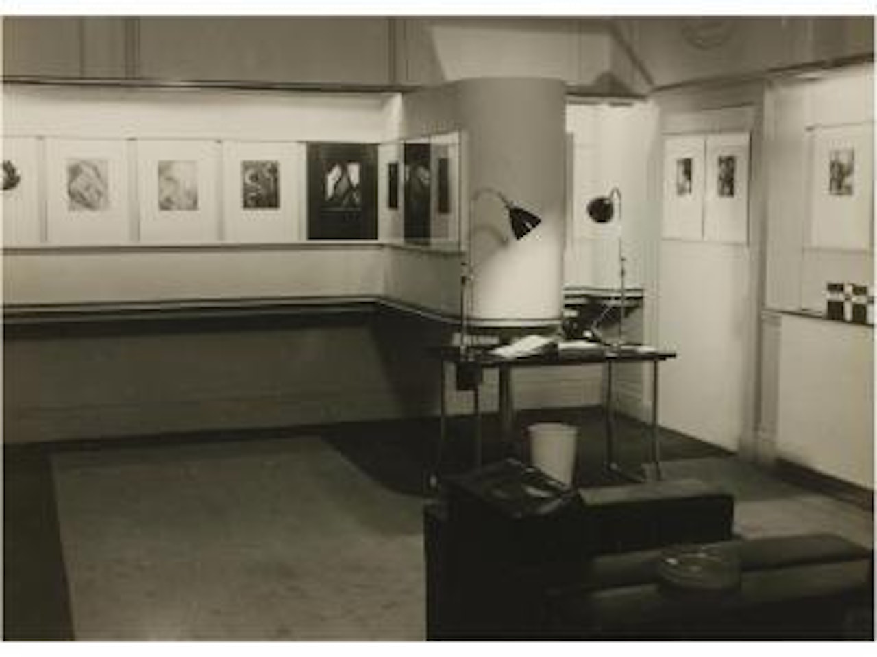 Exposición de Man Ray en The Lund Humphries by Man Ray