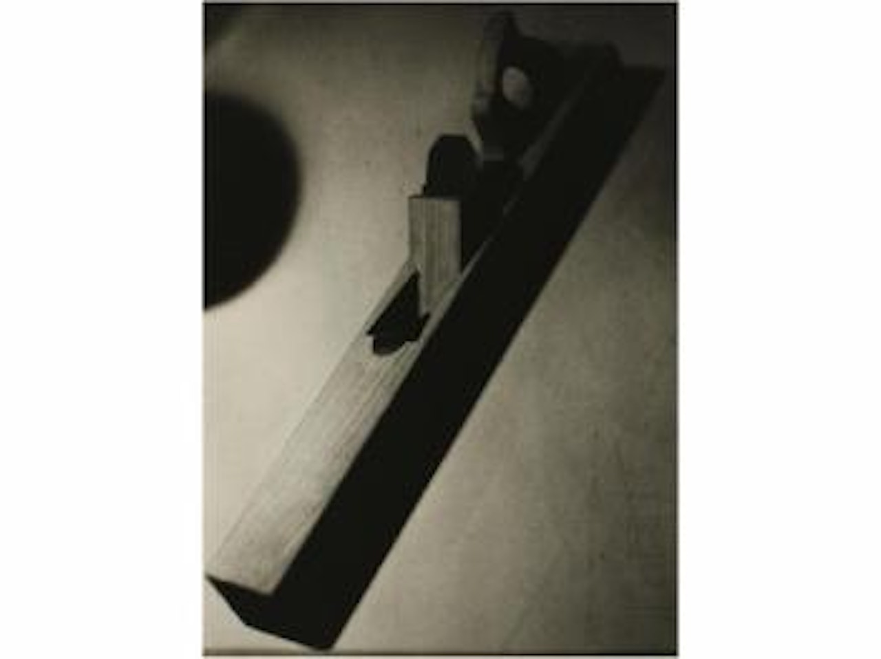 Cepillo de carpintero, varlop by Man Ray
