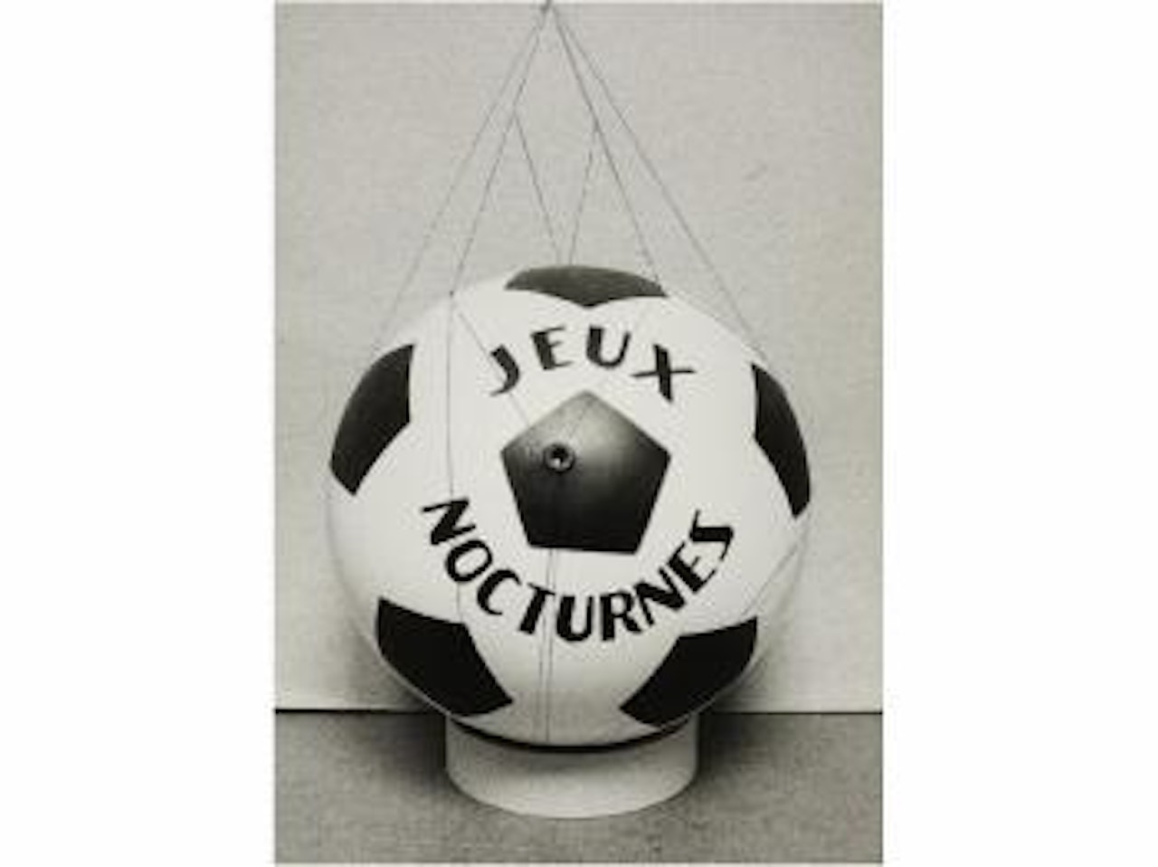Juegos nocturnos by Man Ray