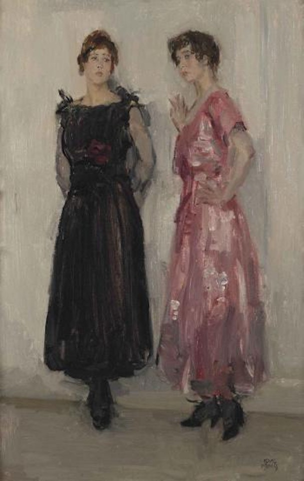 Ippy and Gertie posing at fashion house Hirsch, Amsterdam by Isaac Israels