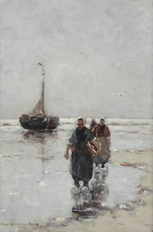Fisherwomen near a bomschuit on the beach by Gerhard Arij Ludwig Morgenstjerne Munthe