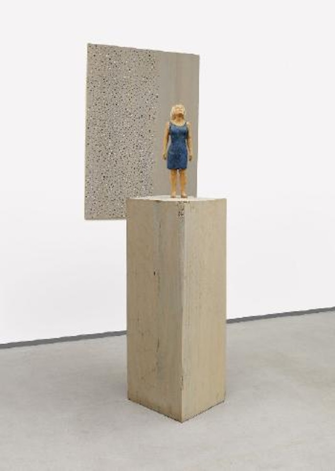 Ohne Titel (Frau In Blauem Kleid Vor Gepunktetem Relief) by Stephan Balkenhol