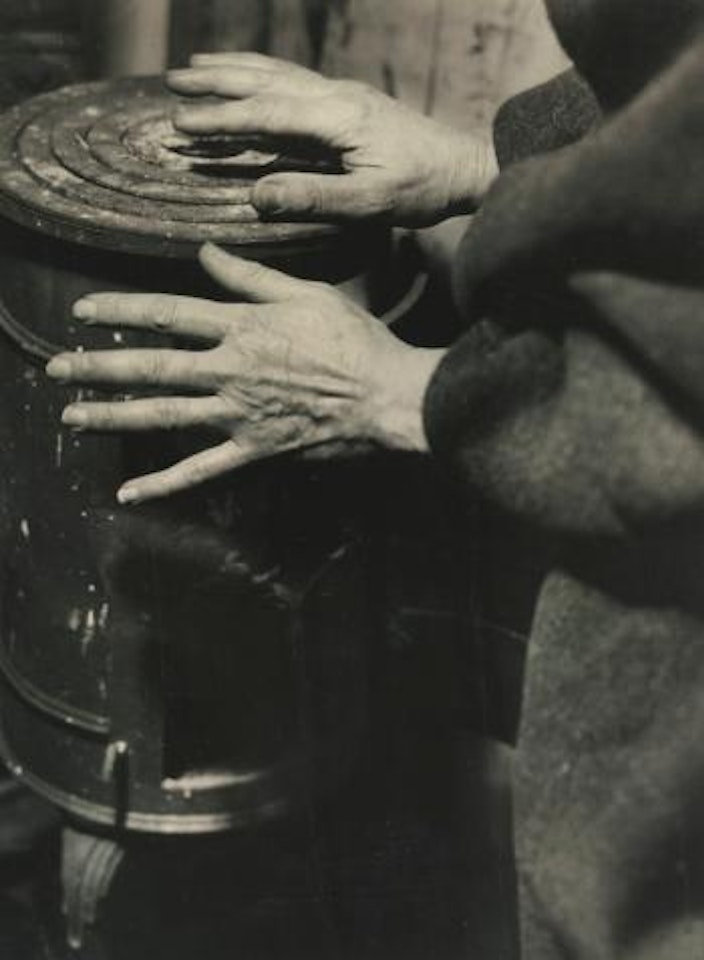 Hände Von Anna Sander by August Sander