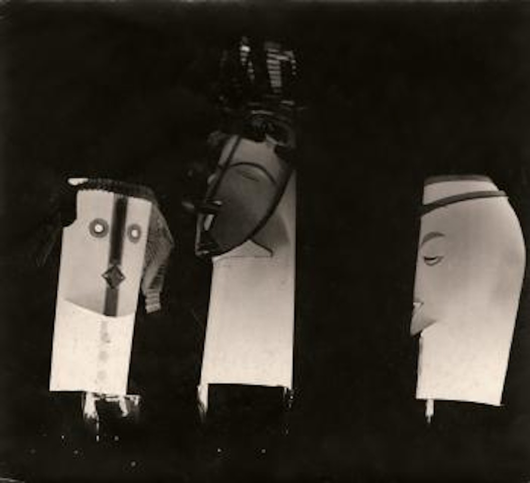 Têtes Lumineuse(s) Pour le Theâtre de Blatnère by André Kertész