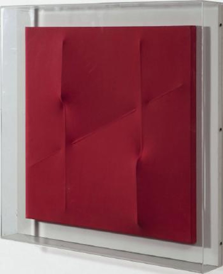 Rosso by Agostino Bonalumi