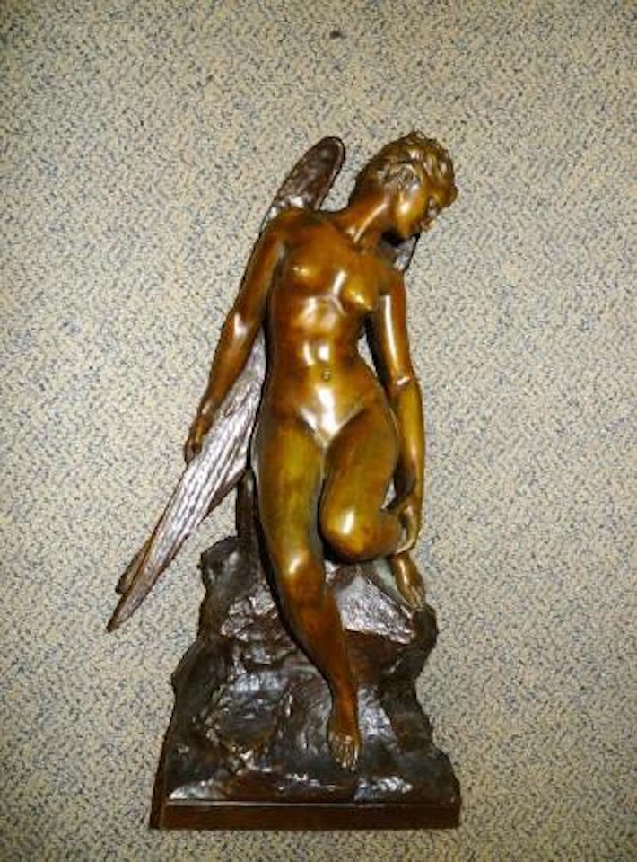 L'hirondelle blessée by Alfred Boucher