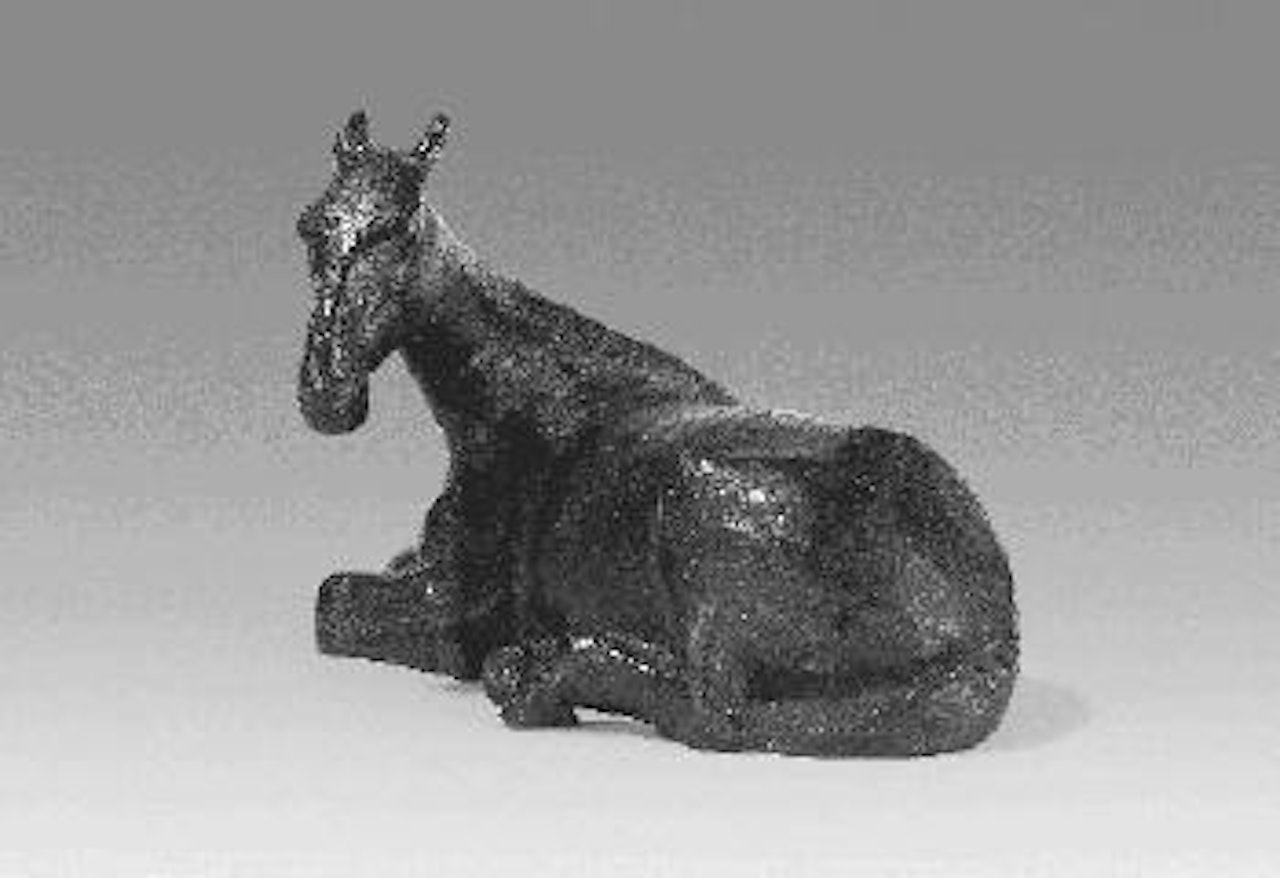 Liegendes Pferd by Gerhard Marcks