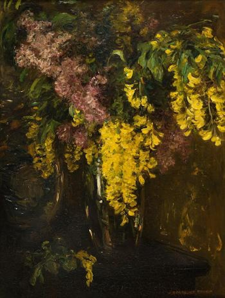 Goldregen und Flieder in einer Glasvase by Jan Zoetelief Tromp