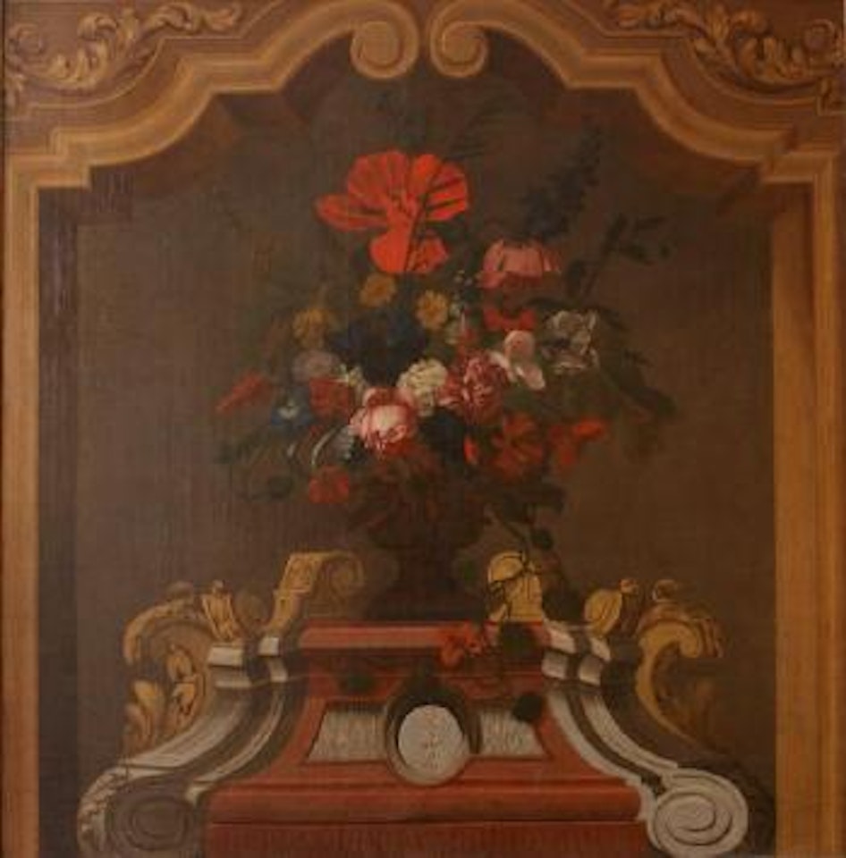 Vase de fleurs sur un piédestal by Pieter Hardime