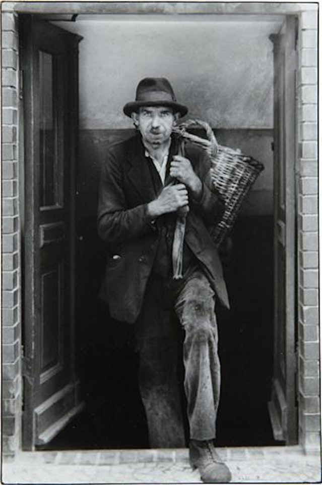 Berliner Kohlenträger by August Sander