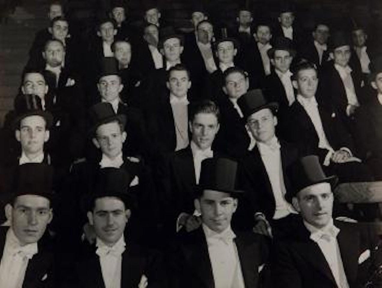 'The escorts' pour les princesses et comtesses lors du Ak-Sar-Ben Coronation Ball, Omaha, Nebraska, Etats-Unis by Margaret Bourke-White