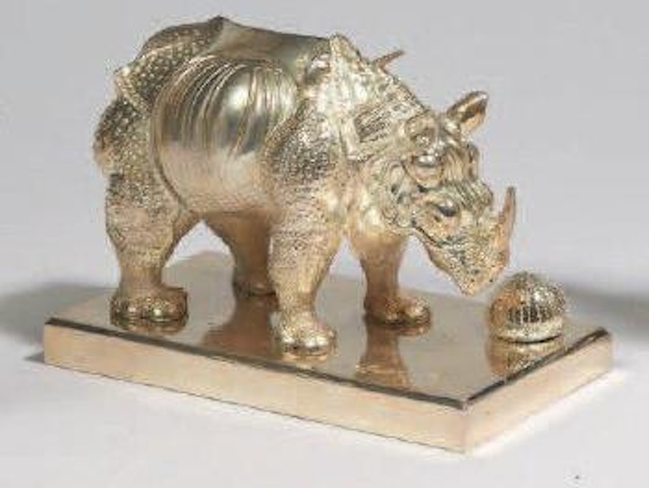 Rhinocéros habillé en dentelles by Salvador Dali