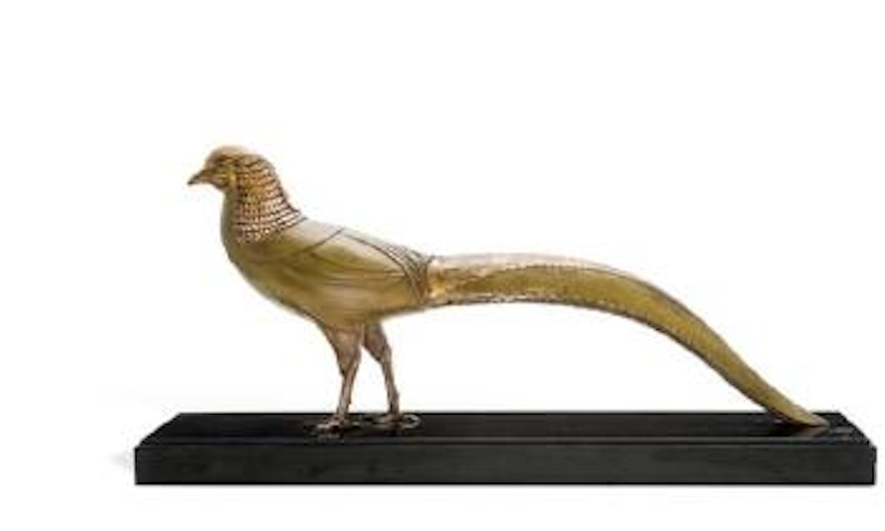 Faisáa dorado by Demetre Chiparus