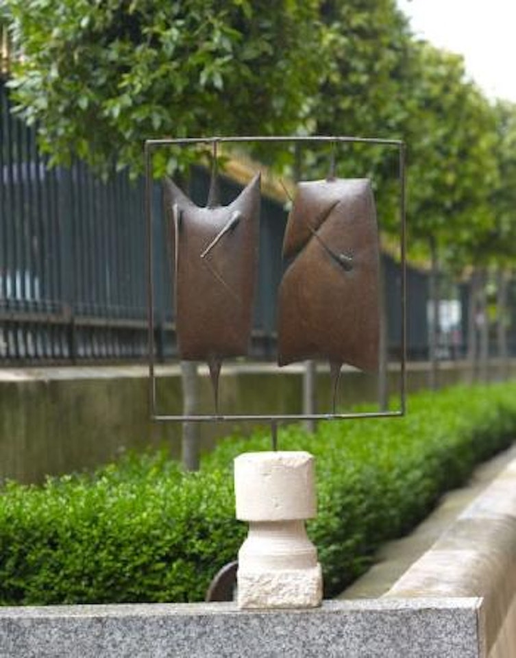 Les Totons by Philippe Hiquily