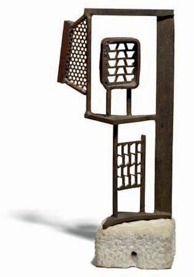 Concrete sculpture by Robert Jacobsen