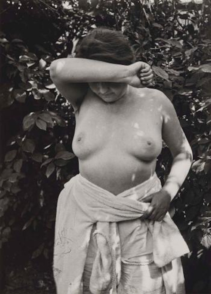 Nu, Hongrie by André Kertész