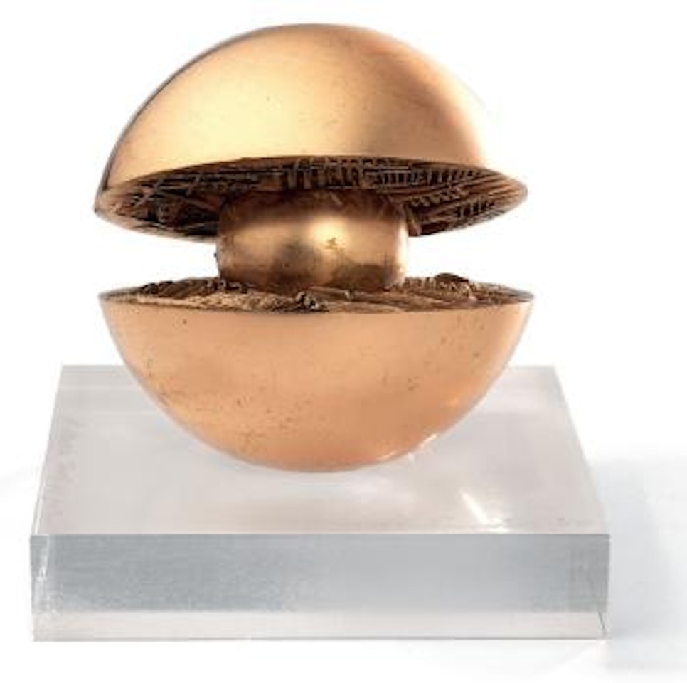Rotante con sfera interna, studio n. 2 by Arnaldo Pomodoro