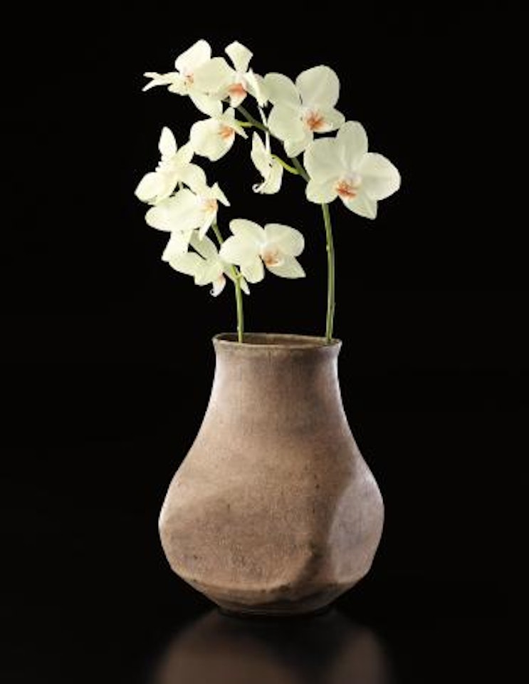 Flower vase with squared body by Lucie Rie
