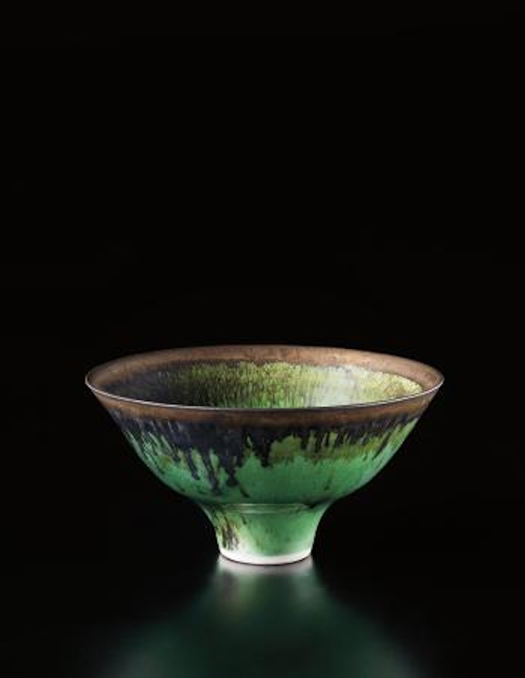 Footed bowl by Lucie Rie