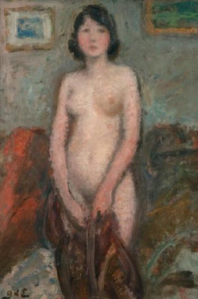Femme debout dans un intérieur by Georges d’Espagnat