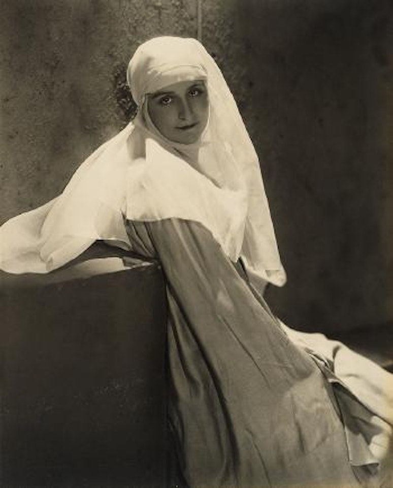 Nine in light by Edward Steichen
