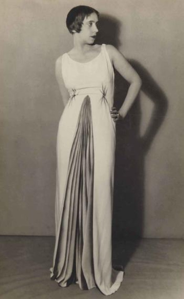 Elsa Schiaparelli in Elsa Schiaparelli, Automne 1931 by Man Ray