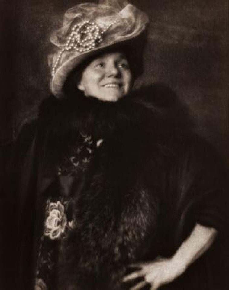 Vitality, Yvette Guilbert, Paris,  from Camera Work  XLII/XLIII by Edward Steichen