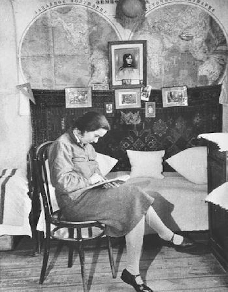 Girl in student accomodation (Madchen in studentenwohnen) by Alexander Rodchenko