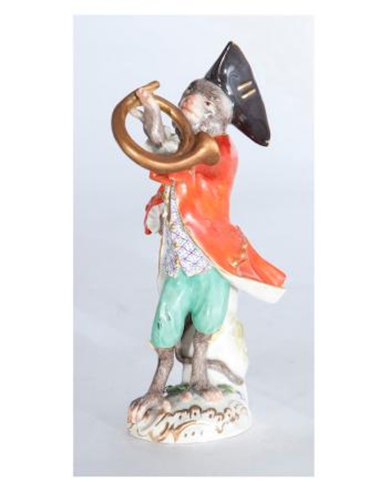 Waldhornist aus der Affenkapelle by Johann Joachim Kändler