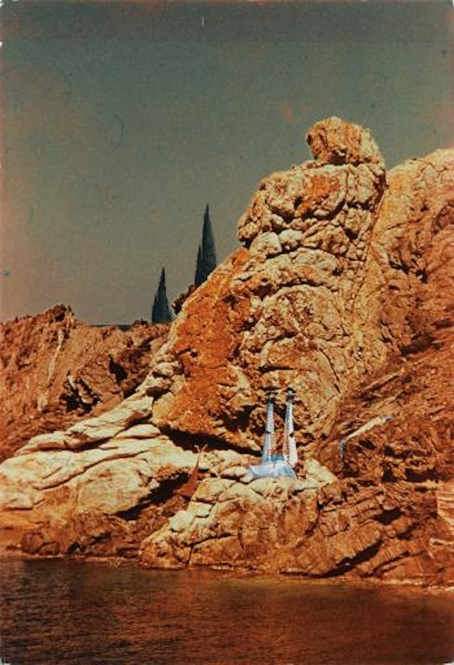 Lit Surréaliste Dans Les Rochers De Cullero by Salvador Dali
