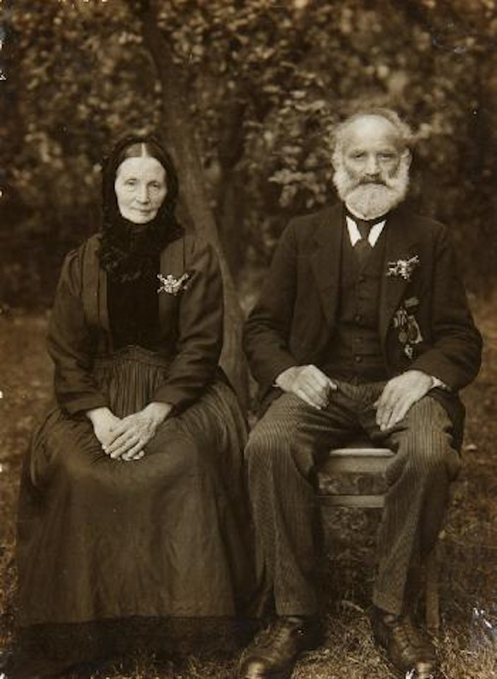 Westerwälder Bauernpaar by August Sander