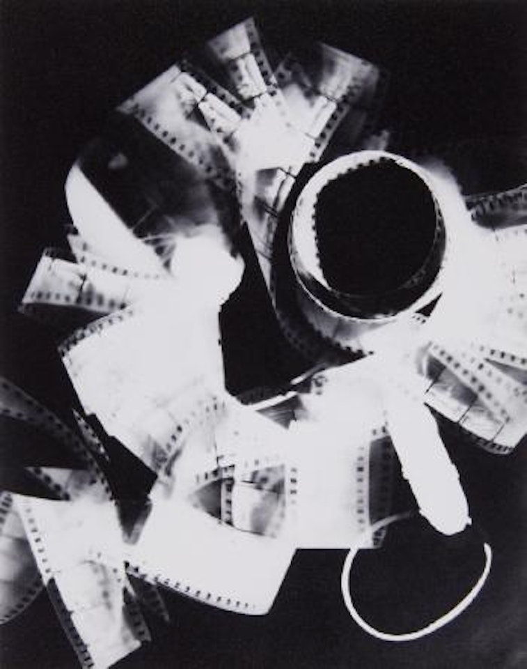 Ohne Titel (Rayographie) by Man Ray