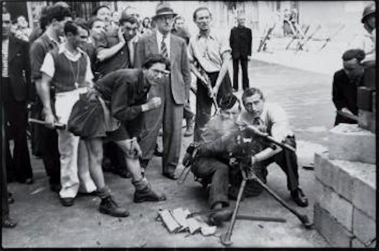 Libération de Paris, août 1944 by Henri Cartier-Bresson