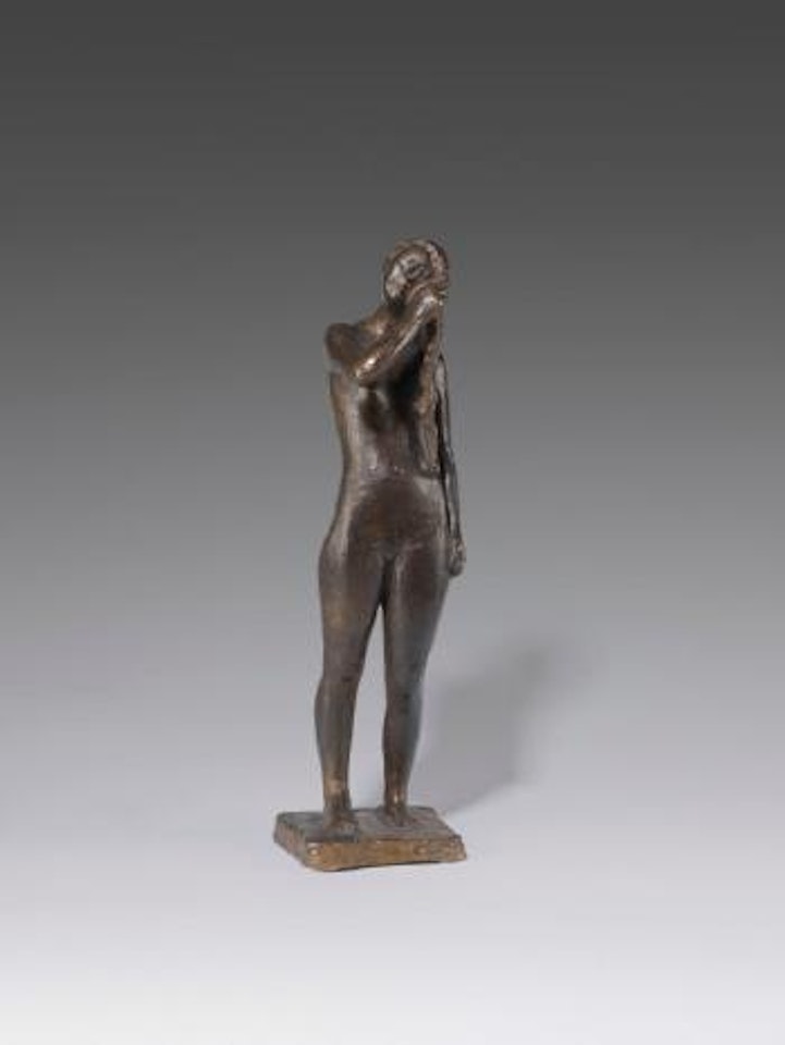 Haarkämmende by Gerhard Marcks