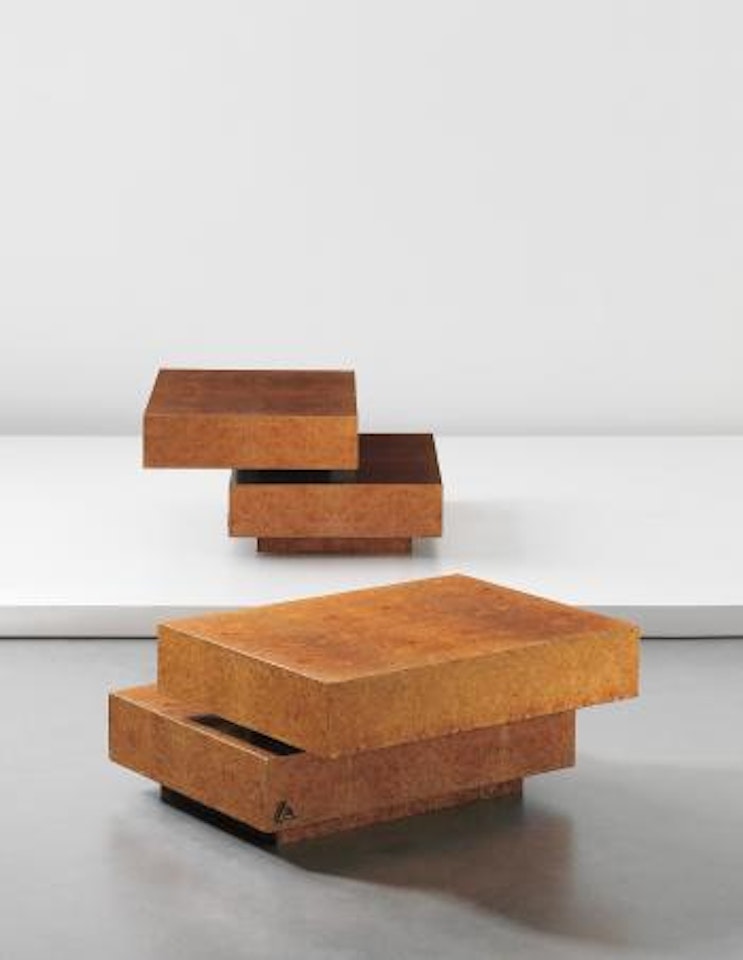 Scultura piccola adjustable low tables from the Plurimi series by Gabriella Crespi