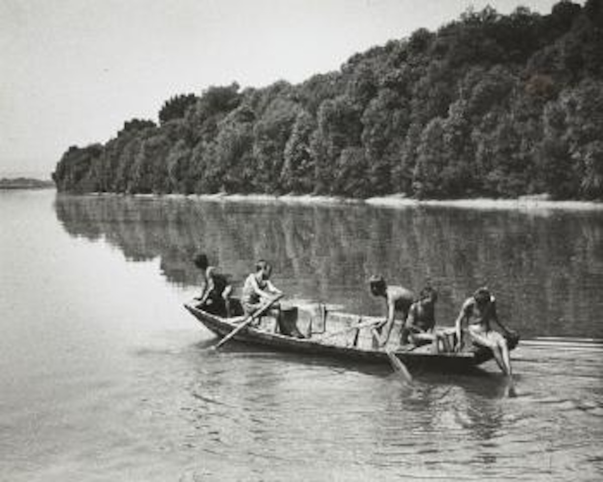 Esztergom, Hongrie by André Kertész