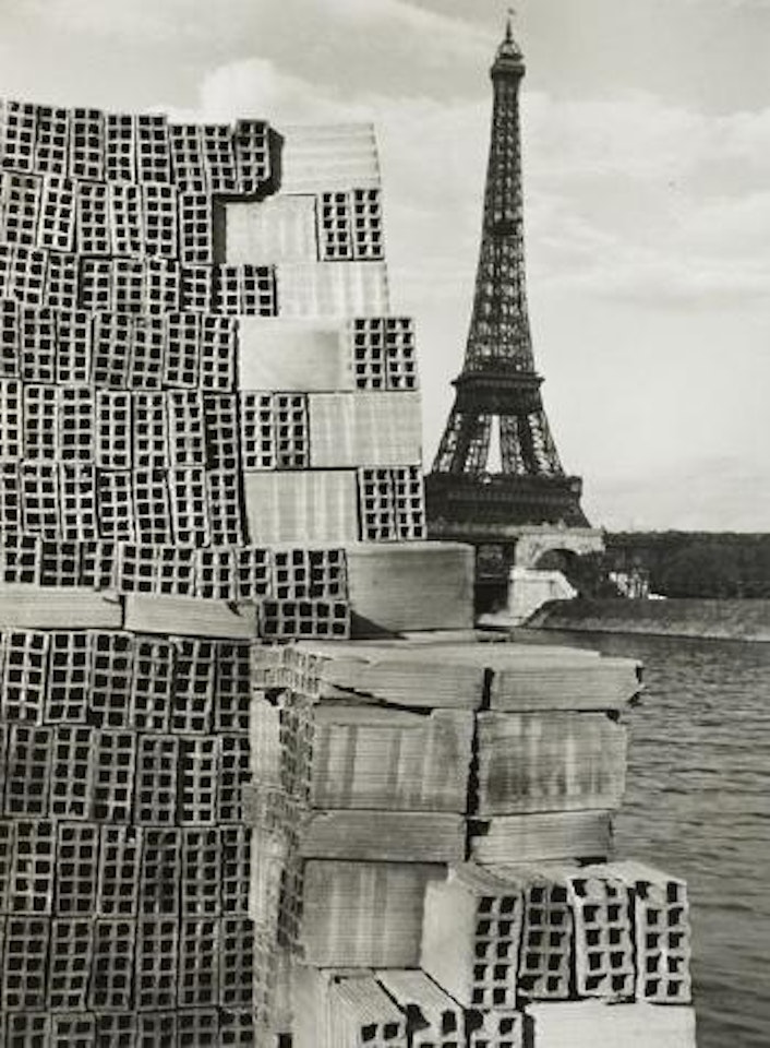 Sans titre, Paris by André Kertész